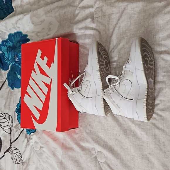 Women's Nike Dunk high up in Summit White - Picture 2 of 7